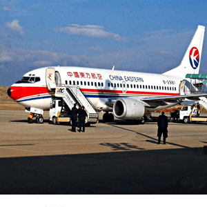 宜宾五粮液机场货运航空快运业稳步发展的原因是什么？